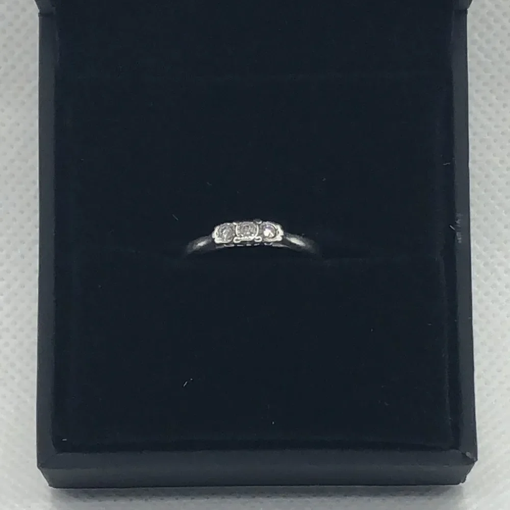 💛 925 Triple Diamond Promise Ring - Picture 3 of 4